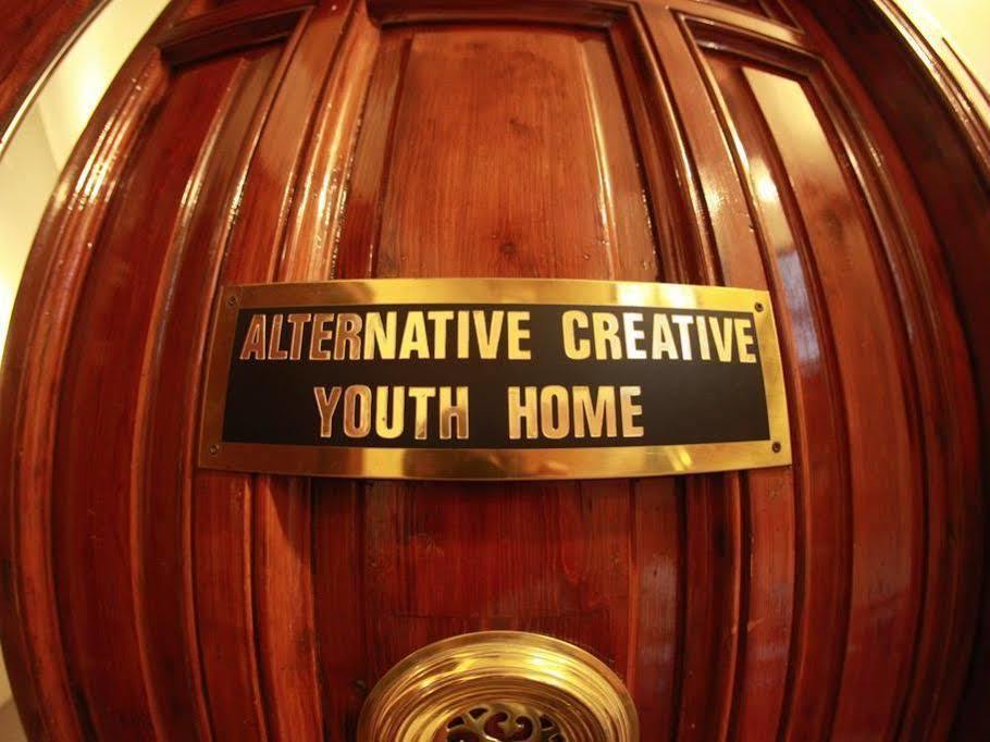 Hostel Alternative Creative Youth Barcelona